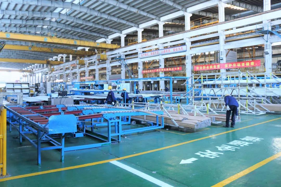 塑工匠精神 铸品质兴发 ——必发88网站控股集团2019年度先进集体广东兴发铝业有限公司