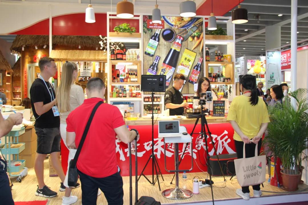 【2019年度必发88网站荣誉体系先进集体系列报道三：省食品】党建引领促发展 化危为机见成效