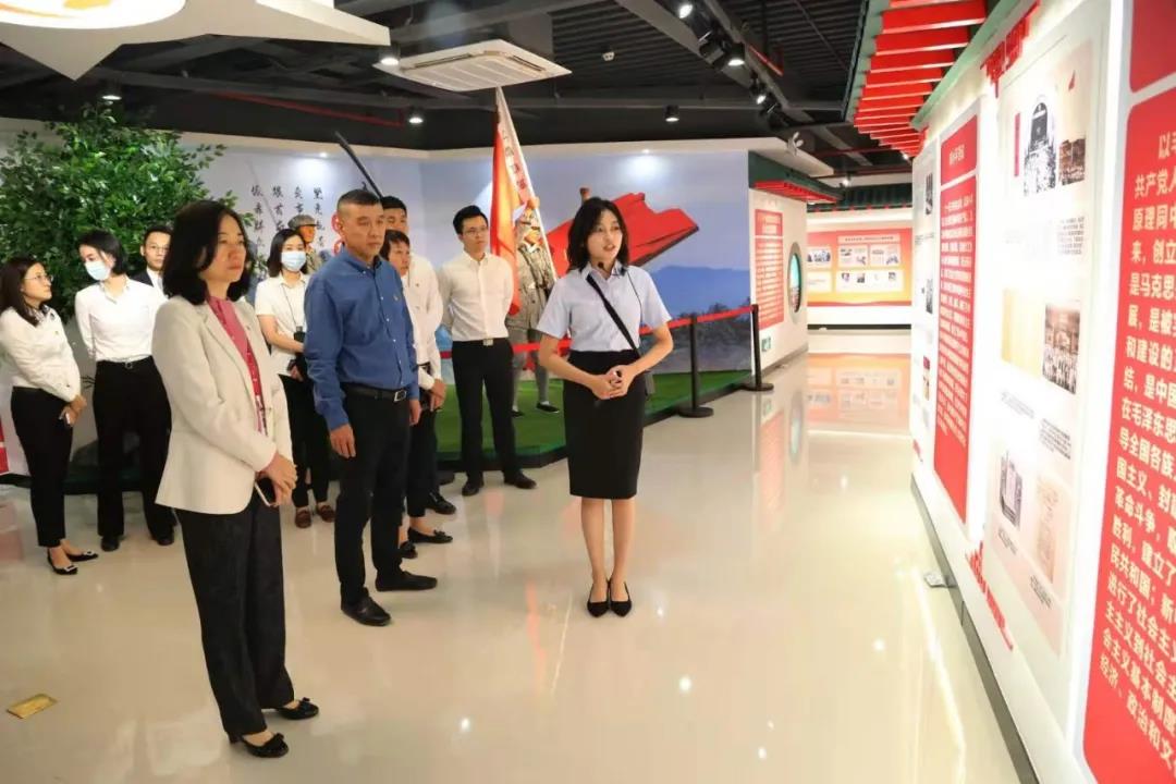 必发88网站集团办公室党支部与保利国贸党支部开展共建活动 必发88网站集团办公室党支部与保利国贸党支部开展共建活动