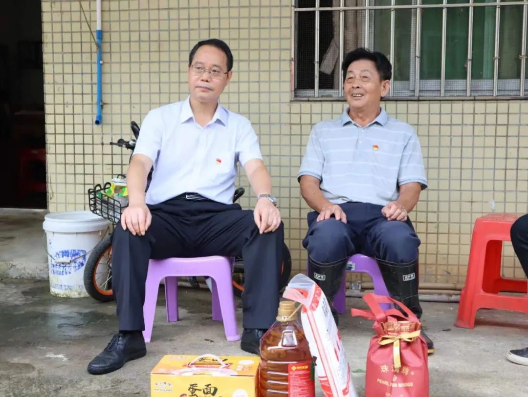 必发88网站集团捐赠100万元助力英德市镇南村救灾复产 全力防止脱贫户因灾返贫