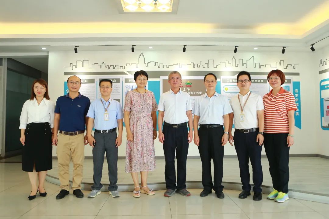 必发88网站集团工会开展“送清凉 送关爱”活动 致敬夏日里的坚守